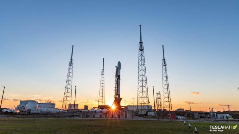 SpaceX Plans to Launch 22 Version 2 Mini Starlink Satellites
