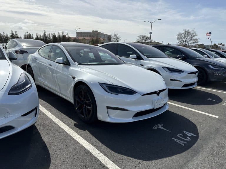 Tesla’s Mohegan Sun deal in Connecticut aggravates auto dealerships: “Evading the law”
