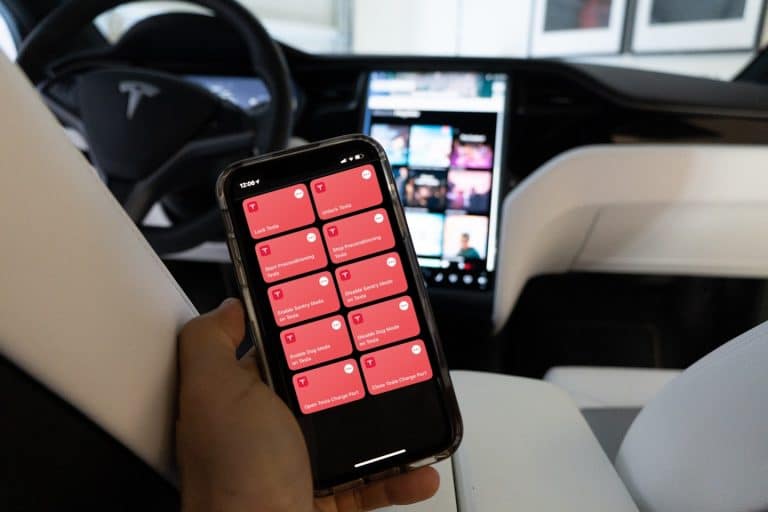 Tesla Incorporates Apple Shortcuts into iOS Application