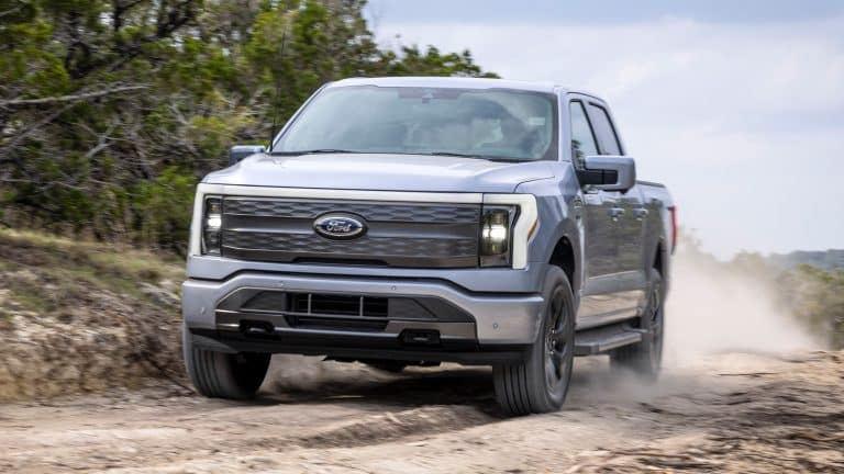 Ford opens 2024 F-150 Lightning Pro fleet order banks