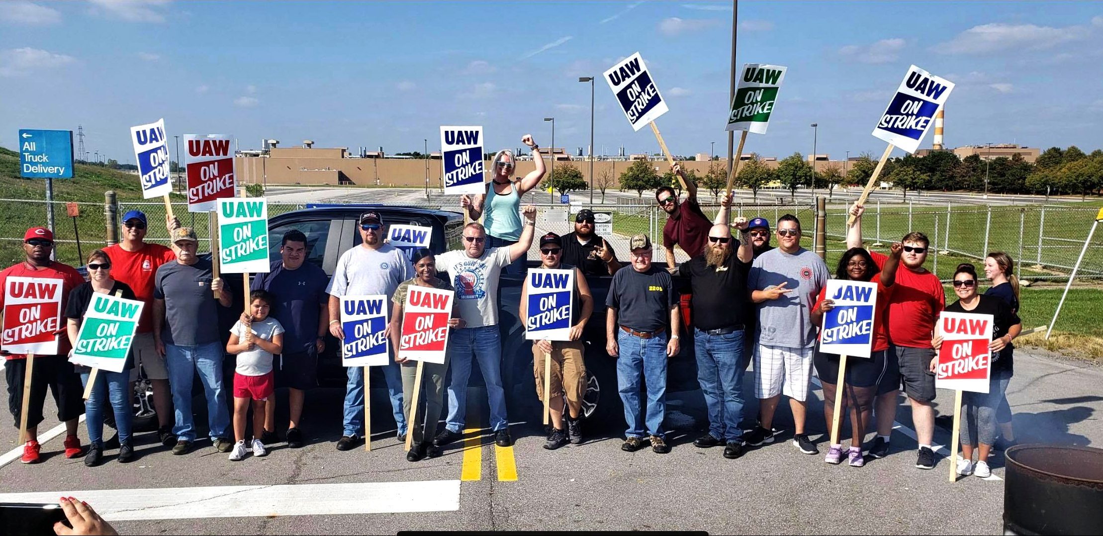 UAW Expands Strike To GM Engine Plant As Stellantis, Ford Reach Deals ...