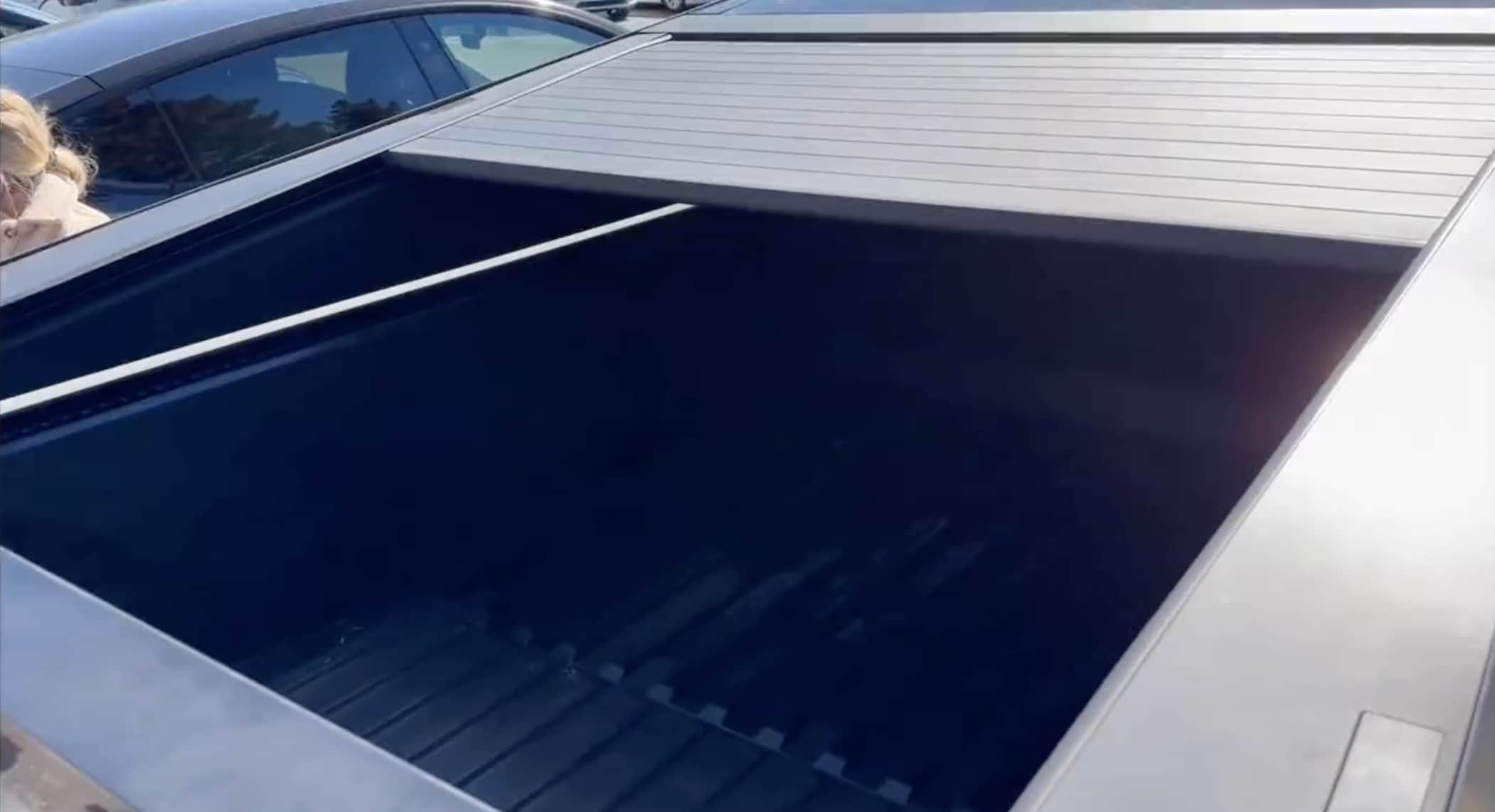 Tesla Cybertruck spotted in California with tonneau cover, tailgate