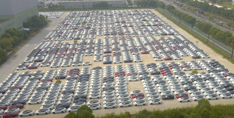 U.S. market share of EVs hits record high in Q3 as competition grows