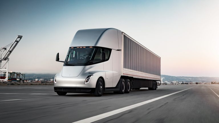 7 Myths About Fuels & Electric Trucks From The Oil & Gas Industry
