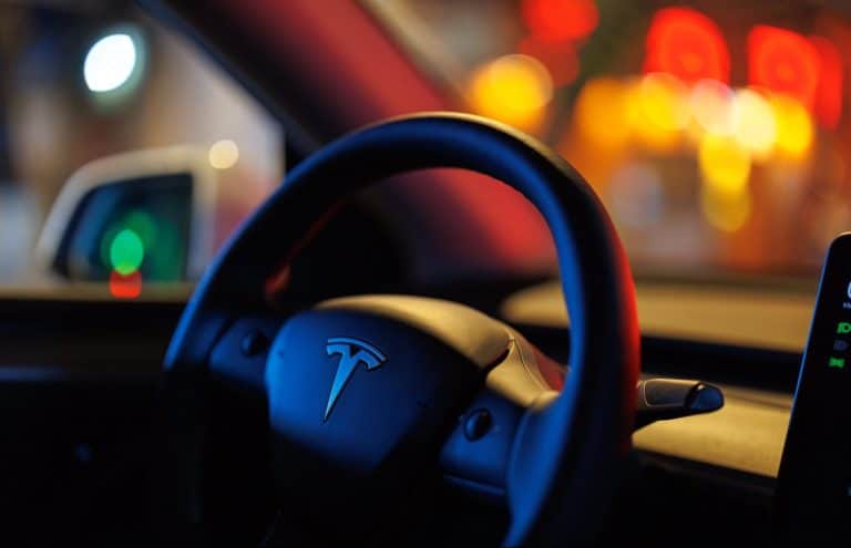 Leaked Release Notes for Tesla’s 2023 Holiday Update Disappoint Enthusiasts