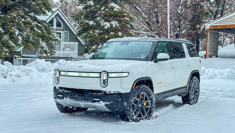 Exploring Rivian’s R1S Leasing Program: A Green Drive into the Future