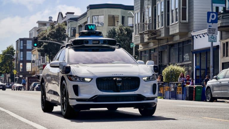 Waymo Expands Autonomous Driving Tests to Freeways