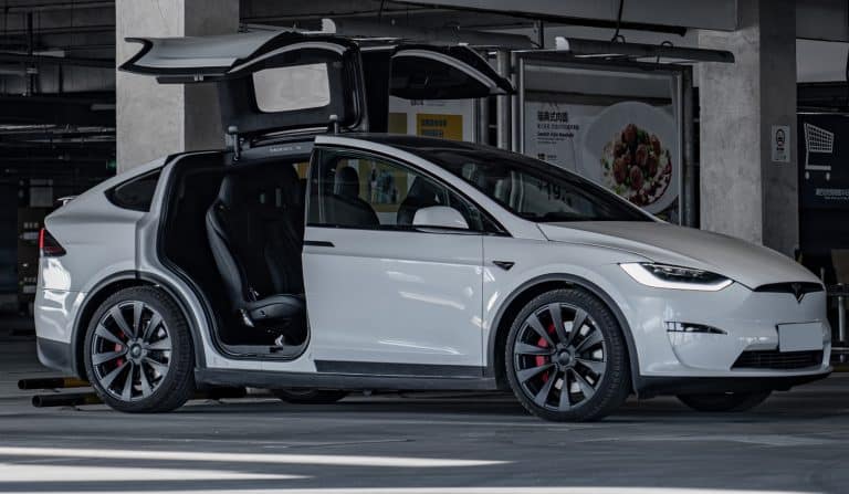 Tesla’s Earnings Call Fallout: Analyzing the Stock Drop and Analyst Reactions
