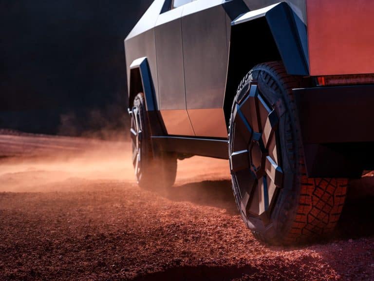 Elon Musk Advocates for the Adoption of Tesla Cybertruck in Police Applications