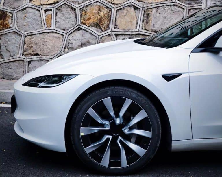 Tesla China Launches New Year Celebrations with Free Trial and Discounts on Enhanced Autopilot