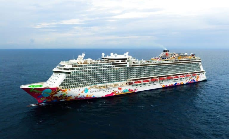Revolutionizing Cruise Connectivity: Resorts World Cruises and SES Starlink Partnership