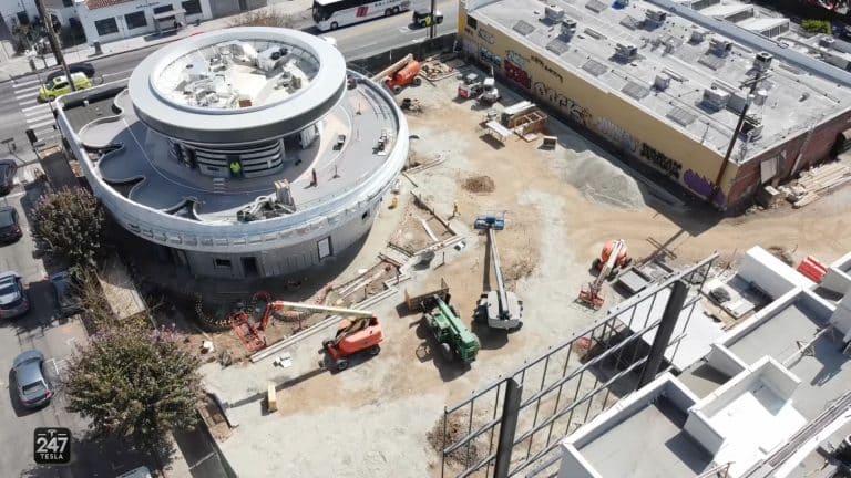 Unveiling Tesla’s LA Supercharger and Diner: A Revolutionary Blend of Convenience and Entertainment