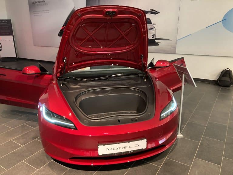 Tesla Recalls 1.8 Million Vehicles Due to Hood Latch Fault: OTA Update Rolls Out Fix