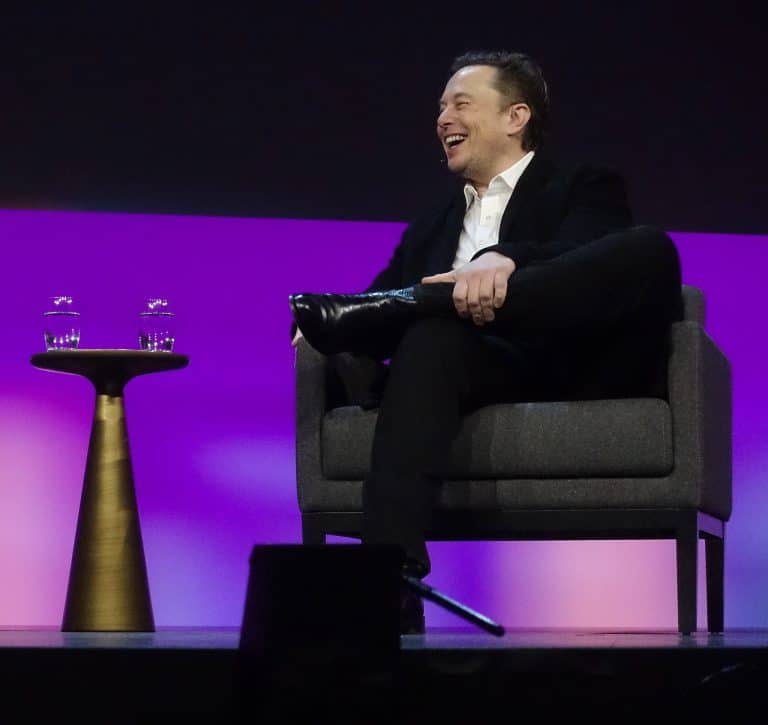 Elon Musk’s Witty Critique at the Hamptons: A Call for Better Connectivity
