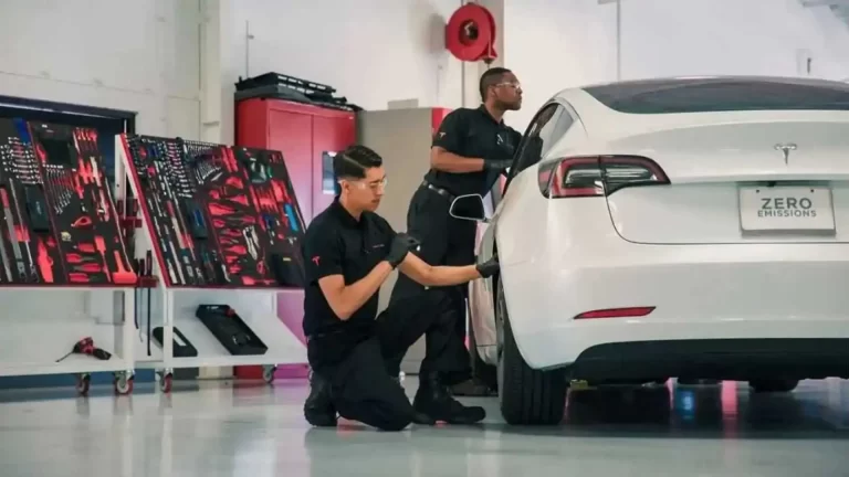 Tesla’s 2024.32 Update: Revolutionizing Navigation and Vehicle Maintenance