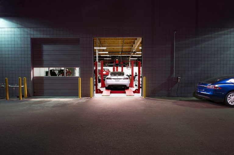 Navigating the Roadblocks: Understanding Tesla’s Service Wait Times