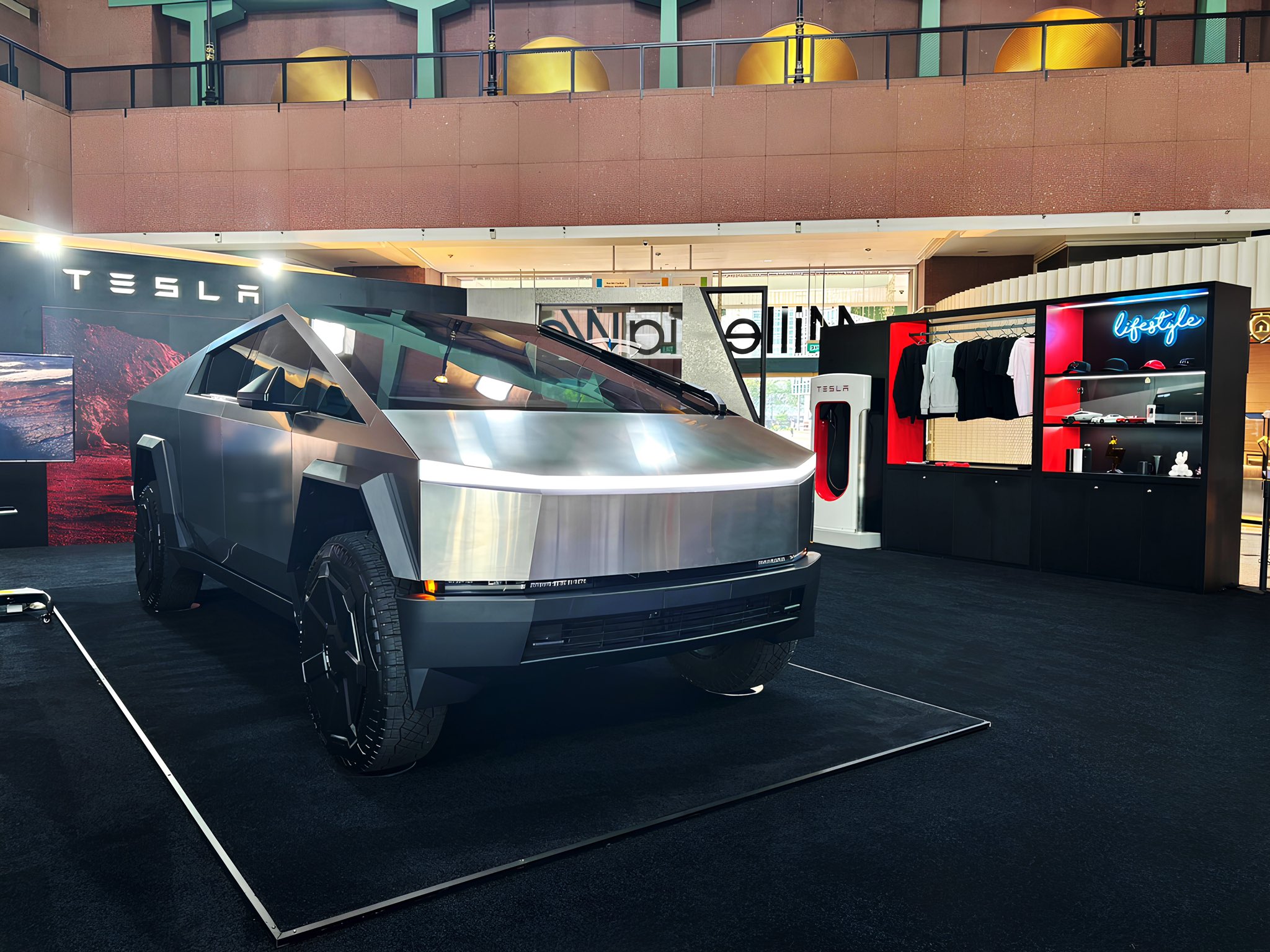 Tesla's Triumphant Return: Unveiling a New Era at the 2024 Paris Motor 