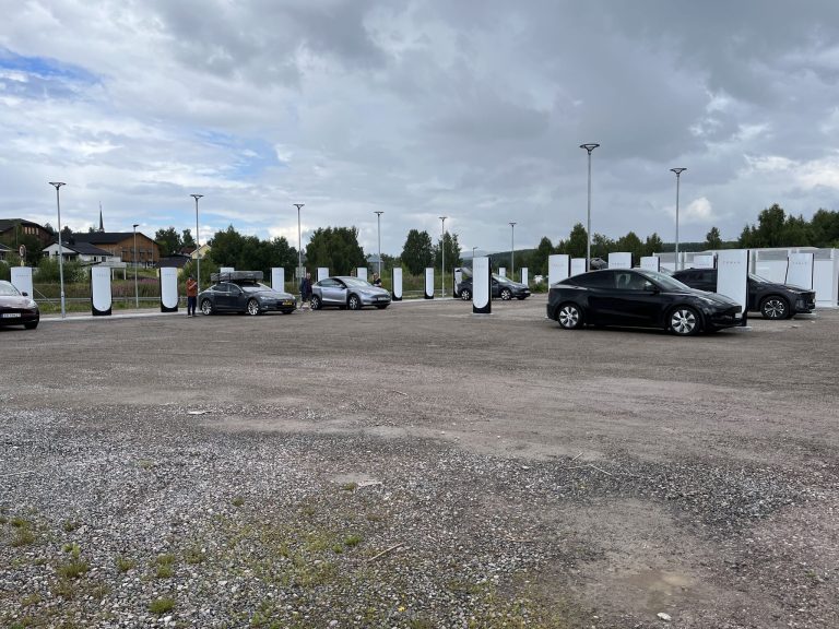 Charging Innovation Meets Nature: Tesla’s V4 Supercharger in Norway