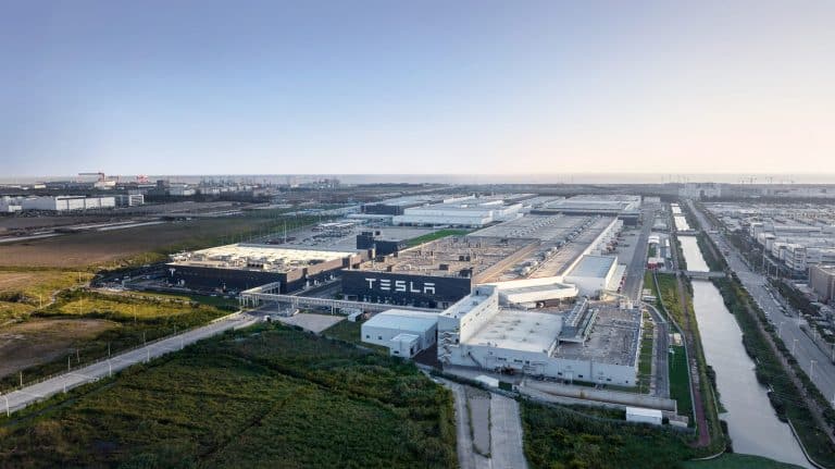 Tesla’s Legal Standoff: Directors Return $919 Million in Overpayment Settlement