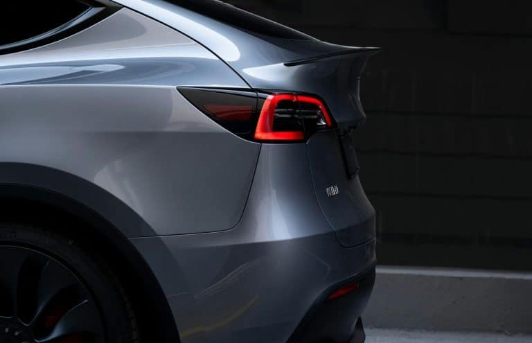 Tesla Model Y: Mastering Battery Conservation During Inactive Periods