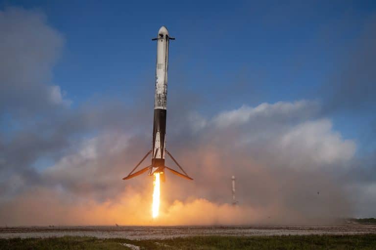 The Impact of SpaceX Falcon 9’s Re-Entry on Commercial Aviation