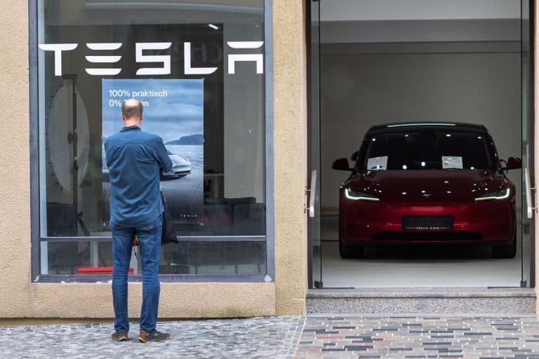 Analyzing Tesla’s European Sales Decline: Challenges and Opportunities