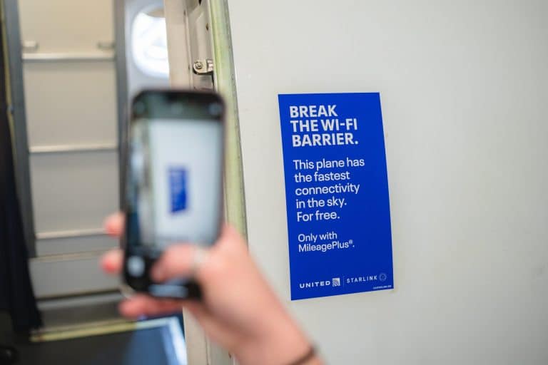United Airlines and Starlink: Redefining In-Flight Connectivity