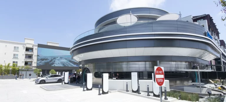 Tesla’s Supercharger Diner: A New Culinary and Charging Experience in Los Angeles
