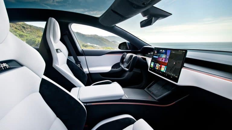 Tesla Begins Internal Tests on Potential Apple CarPlay Support