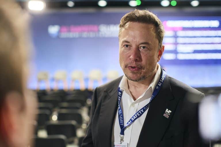 Elon Musk’s Leap into Esports: Can AI Topple the Titans of League of Legends?