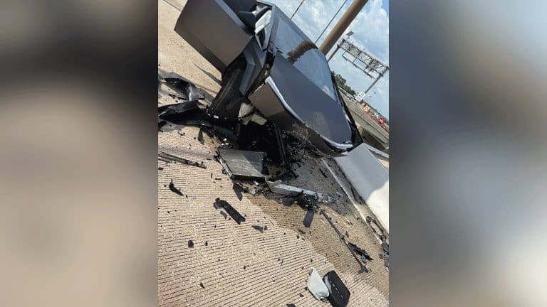 Cybertruck Overpass Horror: FSD Failure or Driver Distraction? Inside Justine Saint Amour’s $1M Tesla Lawsuit