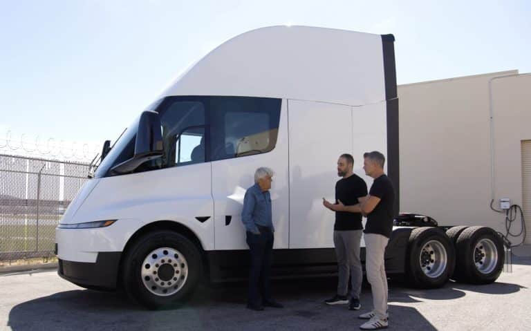Tesla Semi Redesign Unleashed: Jay Leno’s Garage Reveals Game-Changing Upgrades Ahead of 2026 Mass Production